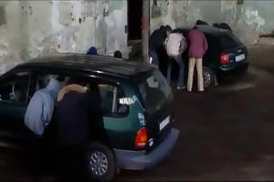 De man neemt uit op de video seks hebben met een frisse vriend