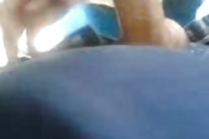Brunette met veel plezier neukt met een homoseksuele vriend