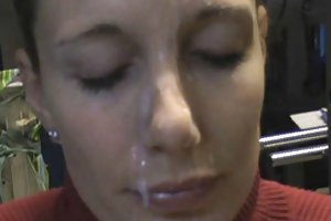 Valentina nappi bezighoudt met de baas sex in de dichtstbijzijnde motel