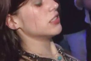 Mooie milf wordt geneukt op de casting dubbele penetratie