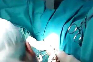 Chick aangehouden na school en kreeg een blowjob met anale sex