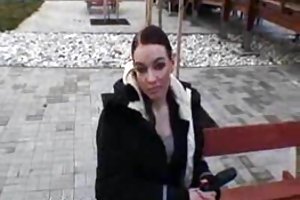 Guy student neemt de telefoon naakt klasgenoot neukt een meisje