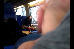 Blowjob gewekt door de man aan de edele gelegd