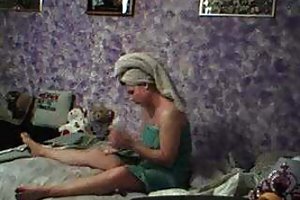 Ebony kut uitgerekt red riding hood